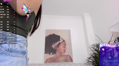 Alejandra online show from December 16, 2024, 11:12 am