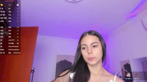 Alejandra online show from February 17, 2025, 11:13 am
