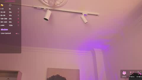 Alejandra online show from October 23, 2025, 11:42 am