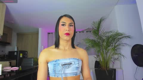 A L E J A N D R A online show from September 27, 2025, 10:53 am