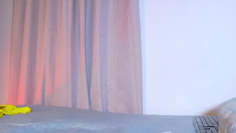 alejandra_dunn1 online show from June 27, 2026, 6:46 pm