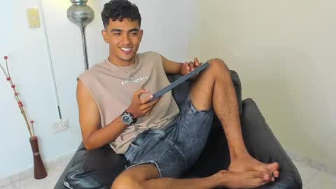 Snapshot of alejandro_williams chatting on June 8, 2026, 1:28 am Alejandro williams online show from June 8, 2026, 1:28 am
