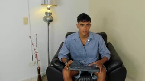 Snapshot of alejandro_williams chatting on June 20, 2026, 6:22 pm Alejandro williams online show from June 20, 2026, 6:22 pm