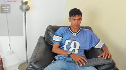 Snapshot of alejandro_williams chatting on June 26, 2026, 8:35 pm Alejandro williams online show from June 26, 2026, 8:35 pm