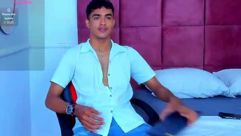Snapshot of alejandro_williams chatting on June 28, 2026, 7:20 pm Alejandro williams online show from June 28, 2026, 7:20 pm