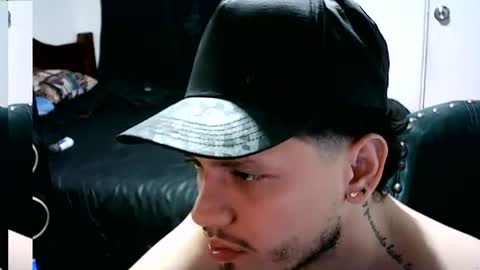 Snapshot of alejandrojarafara915 chatting on August 3, 2026, 6:34 am alejandrojarafara915 online show from August 3, 2026, 6:34 am