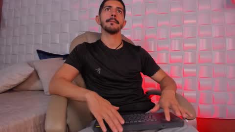 Alejo  online show from February 24, 2026, 8:40 pm