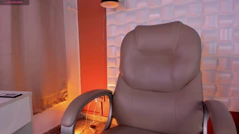 Alejo  online show from February 26, 2026, 10:20 pm