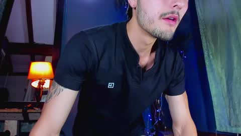 alejo_323__ online show from January 3, 2025, 2:43 am