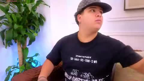 Alejo online show from August 4, 2026, 6:43 pm
