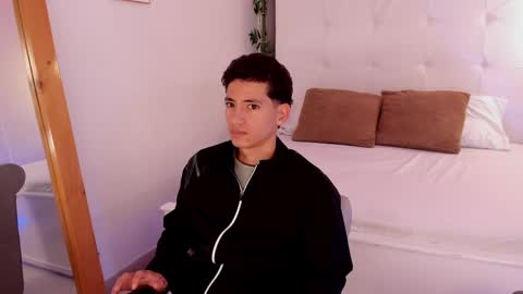Snapshot of alejo_exotic chatting on June 8, 2026, 1:11 pm alejo_exotic online show from June 8, 2026, 1:11 pm