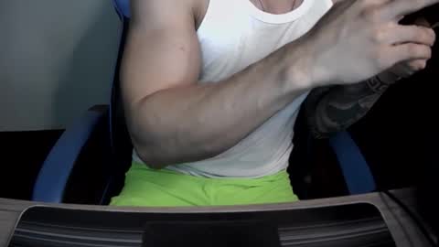 alejoduarte16 online show from February 9, 2026, 1:48 pm