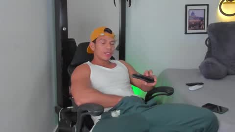 alejostrong online show from February 14, 2025, 1:45 am