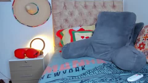 alejostrong online show from December 16, 2025, 2:38 am