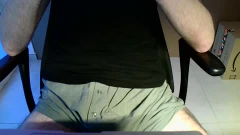 Snapshot of aleks8686 chatting on December 19, 2025, 3:19 pm Aleks online show from December 19, 2025, 3:19 pm