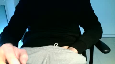 Snapshot of aleks8686 chatting on January 6, 2026, 1:26 pm Aleks online show from January 6, 2026, 1:26 pm