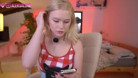 Lexi online show from February 2, 2026, 4:00 am