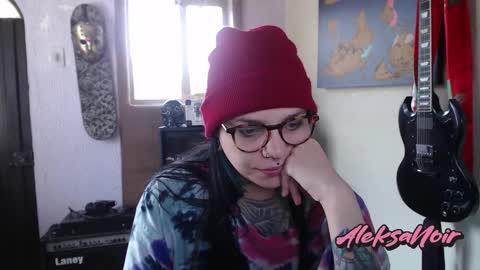 Snapshot of aleksanoir chatting on February 4, 2025, 3:15 pm AleksaNoir online show from February 4, 2025, 3:15 pm