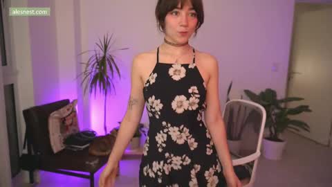 Snapshot of alemaniababe chatting on October 19, 2025, 12:00 am Ale online show from October 19, 2025, 12:00 am