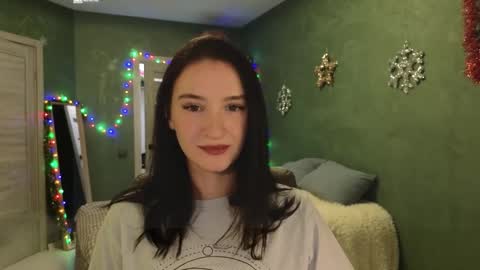 Alena online show from December 7, 2024, 4:36 pm