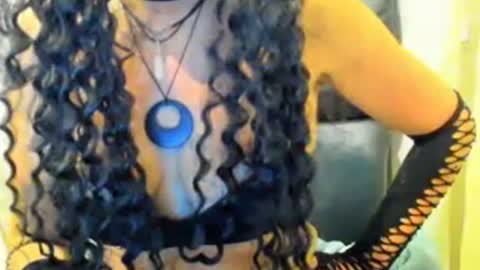 Snapshot of alenablack chatting on June 12, 2026, 1:37 am Luly online show from June 12, 2026, 1:37 am