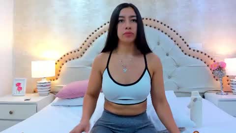 Snapshot of alenacoleman chatting on July 5, 2026, 1:29 pm ALENA online show from July 5, 2026, 1:29 pm