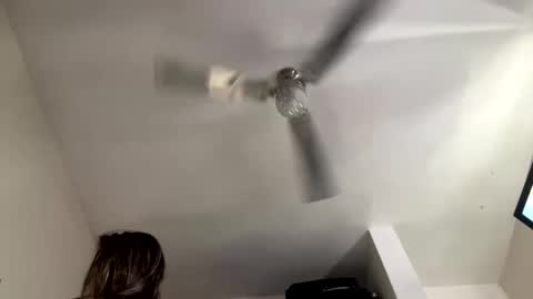 Snapshot of alenart chatting on October 26, 2025, 9:53 pm alenart online show from October 26, 2025, 9:53 pm