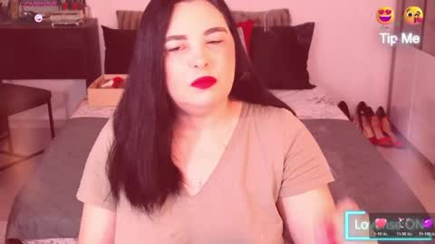 Snapshot of alenni chatting on May 5, 2026, 3:14 am Alenni online show from May 5, 2026, 3:14 am