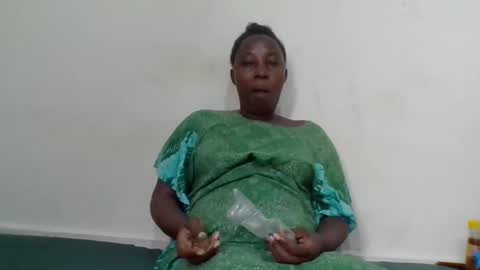 Noreen Kennth and Emilly online show from February 12, 2025, 11:40 am