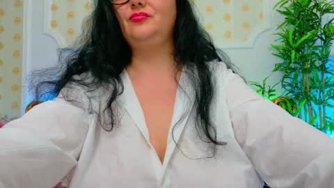 alesha_arabian_ online show from April 6, 2026, 4:52 pm