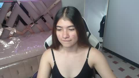Snapshot of alesia_v chatting on May 16, 2026, 3:25 am Live 1000pm 600am COLOMBIAN HOUR online show from May 16, 2026, 3:25 am