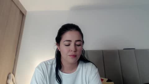 Snapshot of aleska__bell chatting on November 30, 2025, 10:14 pm Aleska online show from November 30, 2025, 10:14 pm