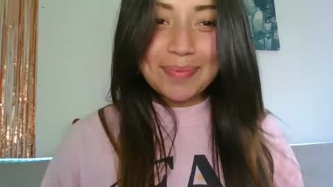 QUEEN OFF MILk  IM BACK  15 NOV online show from November 27, 2025, 8:33 pm