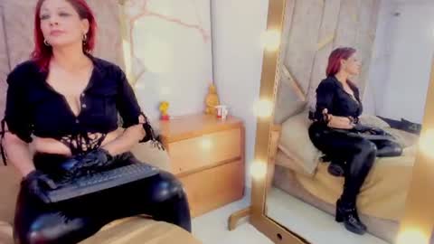 Snapshot of aleskadutth chatting on August 4, 2026, 10:40 am Aleska online show from August 4, 2026, 10:40 am