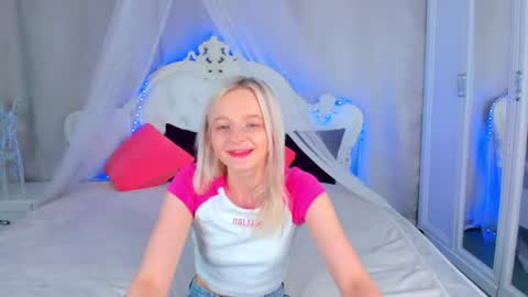 Snapshot of alessakiss chatting on June 22, 2026, 3:25 am alessakiss online show from June 22, 2026, 3:25 am