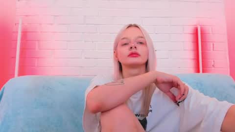 Snapshot of alessakiss chatting on June 26, 2026, 2:05 am alessakiss online show from June 26, 2026, 2:05 am