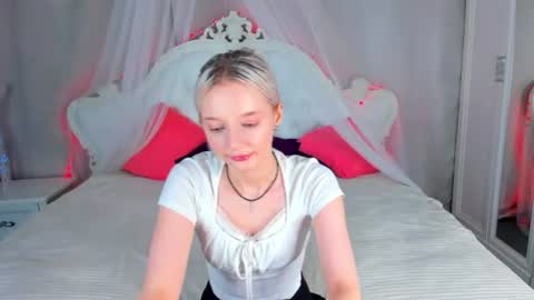Snapshot of alessakiss chatting on June 28, 2026, 9:15 am alessakiss online show from June 28, 2026, 9:15 am