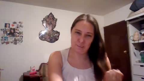 Alessandra Conrado online show from April 22, 2026, 6:05 am