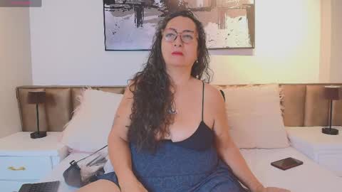 Alessandra online show from April 19, 2026, 12:26 pm