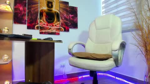 ALESSANDRO  WYE online show from December 22, 2024, 3:44 pm