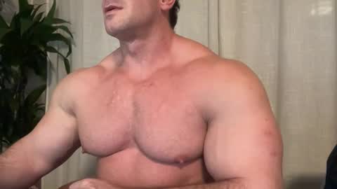 Alessandrobuilder online show from November 23, 2025, 4:18 pm