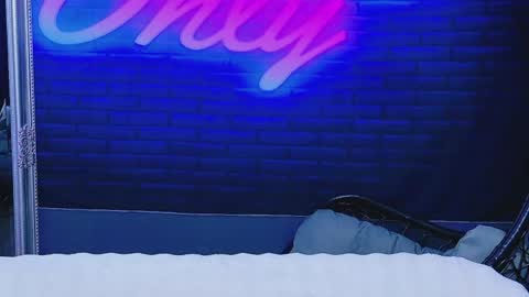 Snapshot of alessiacroft chatting on May 3, 2026, 4:07 am alessiacroft online show from May 3, 2026, 4:07 am