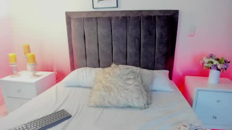 Snapshot of alessiaowen_ chatting on April 12, 2026, 7:41 pm alessiaowen_ online show from April 12, 2026, 7:41 pm