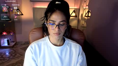 Snapshot of alessiaval chatting on October 2, 2025, 2:13 pm Valery online show from October 2, 2025, 2:13 pm