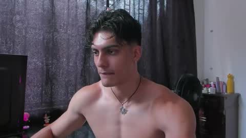 Snapshot of alessio_vale chatting on April 17, 2026, 7:06 pm alessio Vale online show from April 17, 2026, 7:06 pm