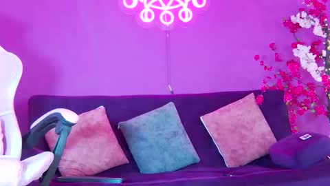 Snapshot of alessiovitale chatting on November 24, 2025, 12:05 pm Alessio online show from November 24, 2025, 12:05 pm