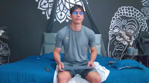 Snapshot of alessiovitale chatting on January 9, 2026, 11:57 am Alessio online show from January 9, 2026, 11:57 am