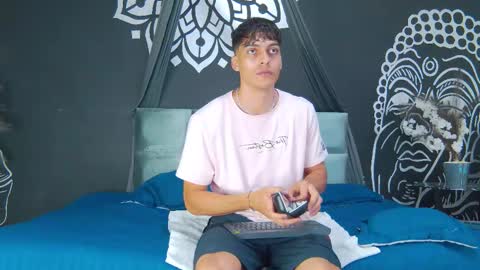 Snapshot of alessiovitale chatting on January 10, 2026, 12:18 pm Alessio online show from January 10, 2026, 12:18 pm