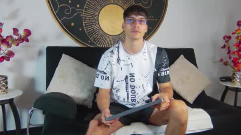 Snapshot of alessiovitale chatting on January 12, 2026, 12:10 pm Alessio online show from January 12, 2026, 12:10 pm