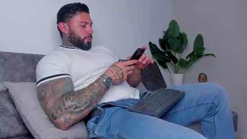 Snapshot of alessrose22 chatting on June 20, 2026, 8:55 pm Aless Rose online show from June 20, 2026, 8:55 pm